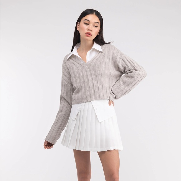 Oak + Fort Cropped Rib-Knit V-Neck Sweater - Picture 1 of 3